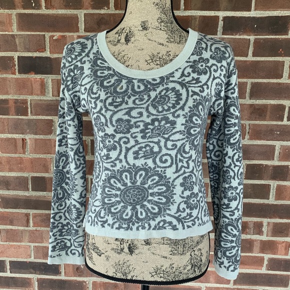 Cotton Emporium Tops - Cotton Emporium floral cropped sweatshirt